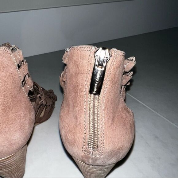 Vince Camuto Elanso Gladiator Strappy Sandals - Picture 13 of 17